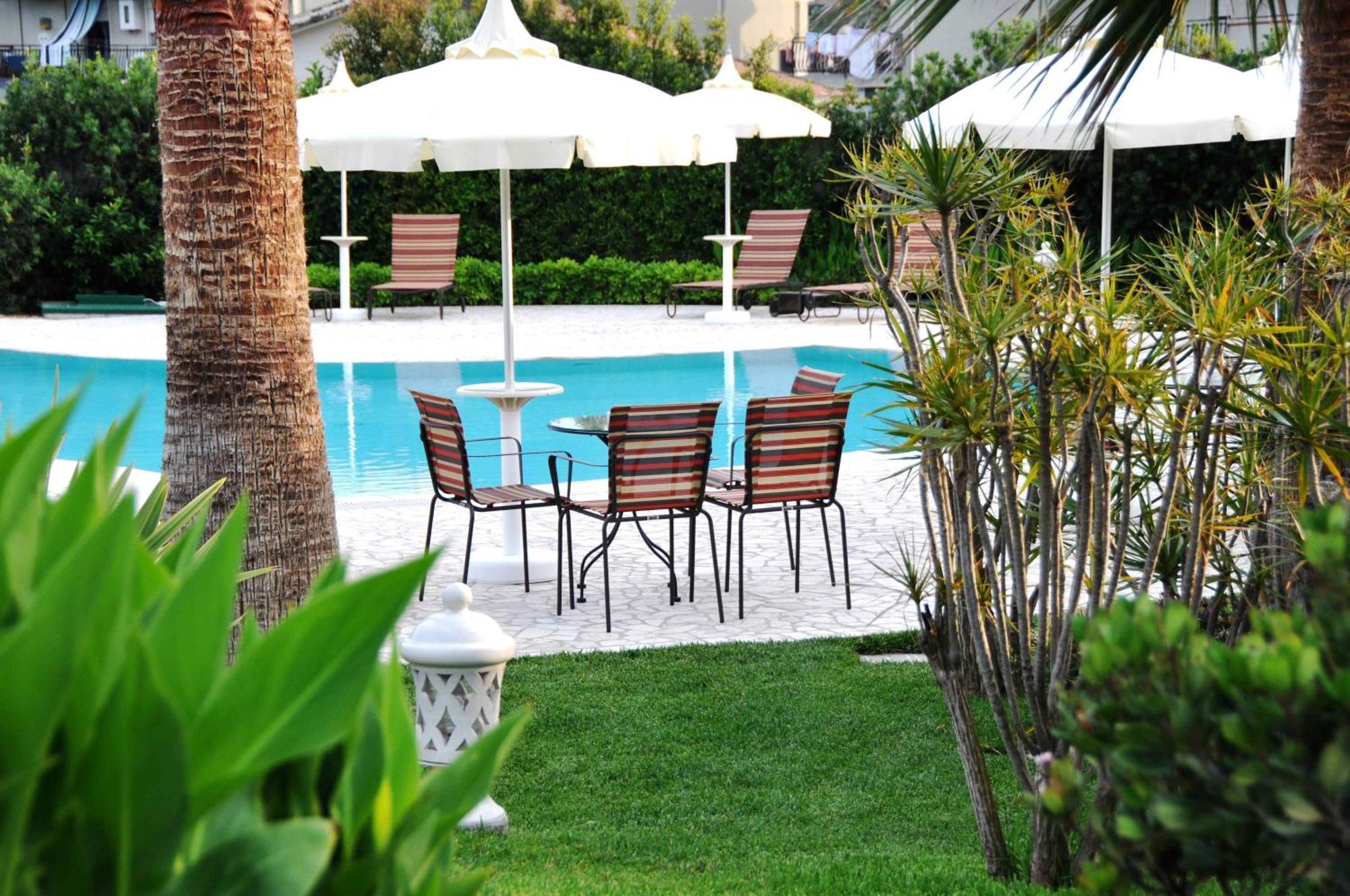 Alcantara Resort Di Charme Adults Only Gaggi Kültér fotó