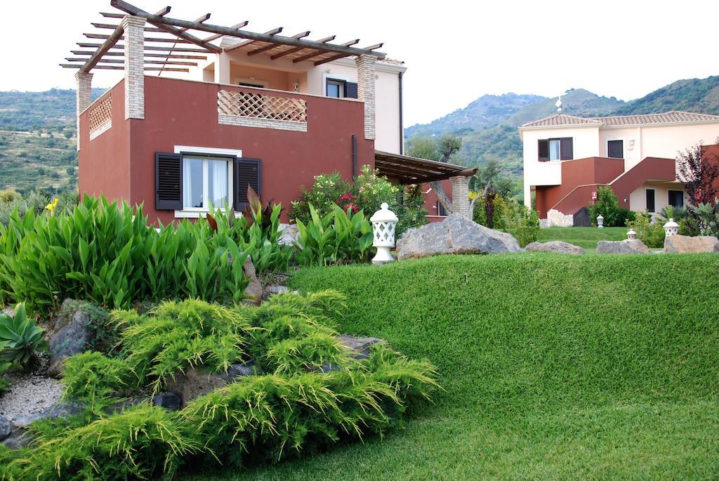 Alcantara Resort Di Charme Adults Only Gaggi Kültér fotó