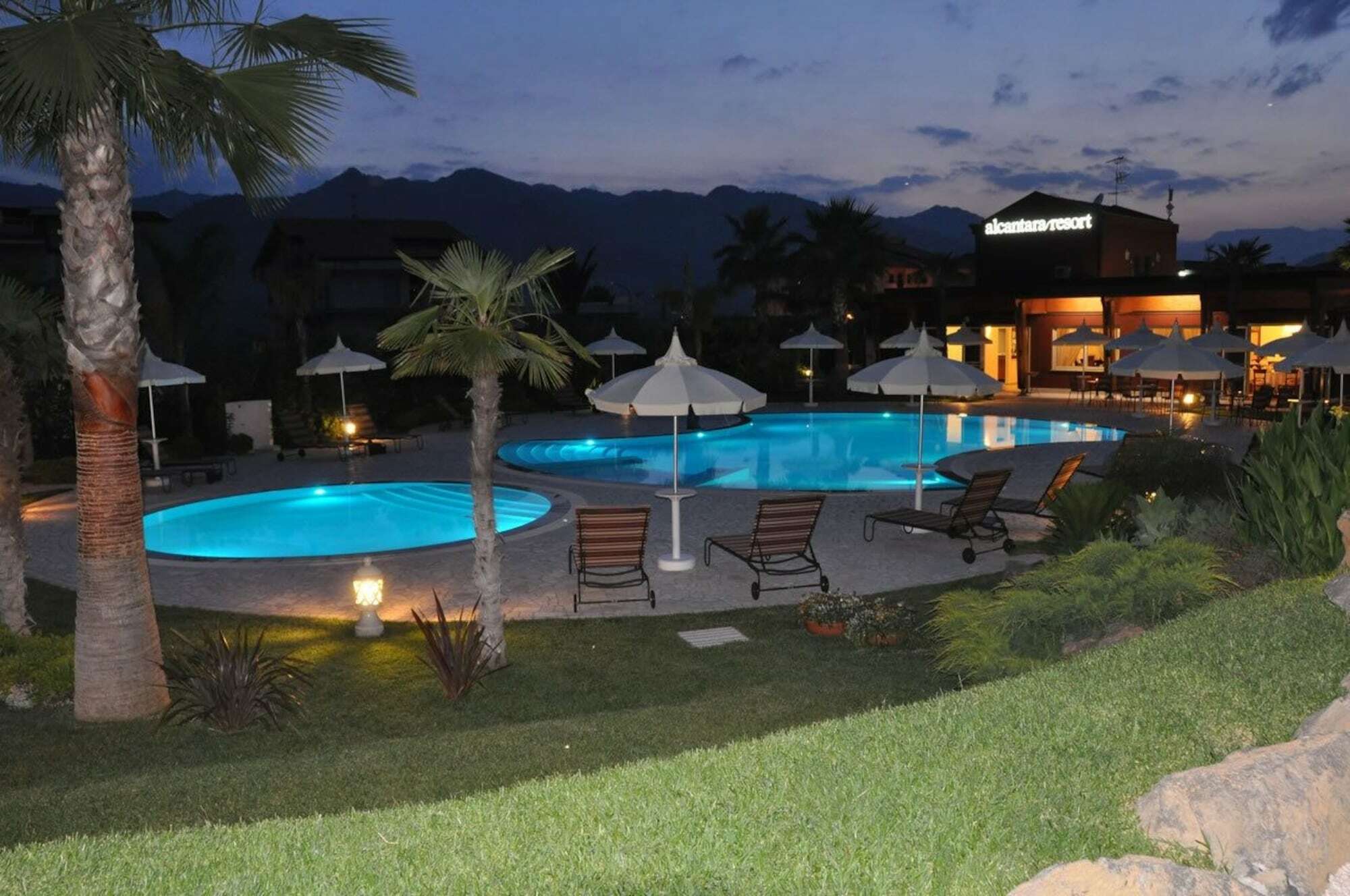 Alcantara Resort Di Charme Adults Only Gaggi Kültér fotó